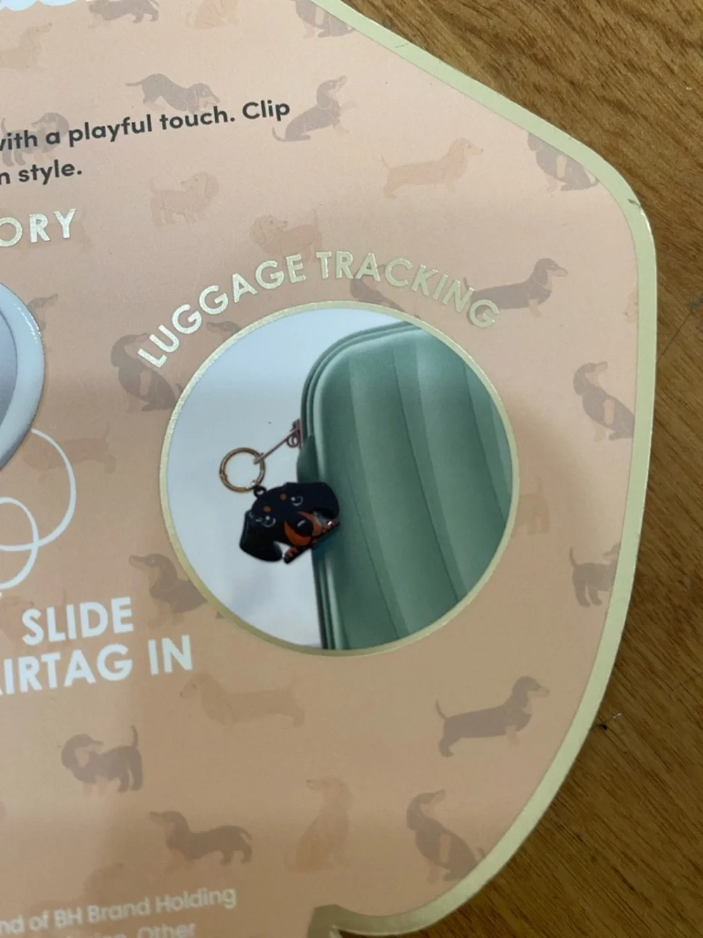NWT. Xo Poppy, dachshund, AirTag holder.